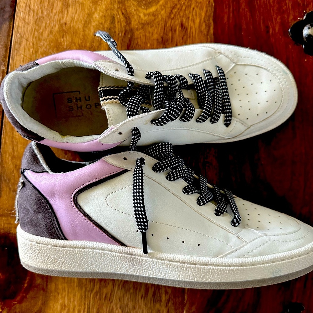 ShuShop Women's Cream and Purple Sneakers